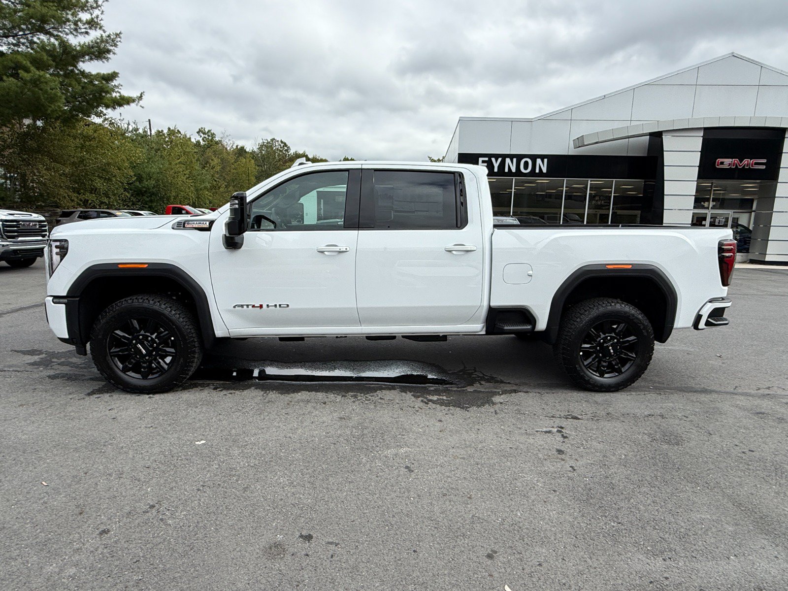 New 2026 GMC Sierra 3500 AT4 AWD/4WD image 2