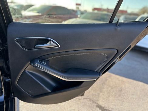 Used 2016 Mercedes-Benz GLA 250 4MATIC image 22