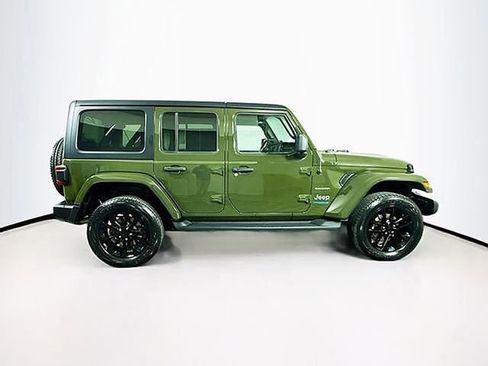 Used 2022 Jeep Wrangler Unlimited Sahara w/ Cold Weather Group image 16