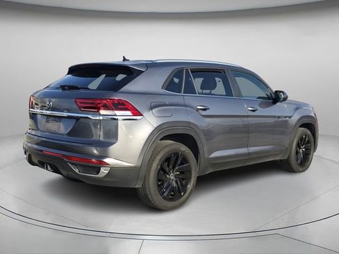 Used 2023 Volkswagen Atlas Cross Sport SE w/ Black Wheel Package image 4