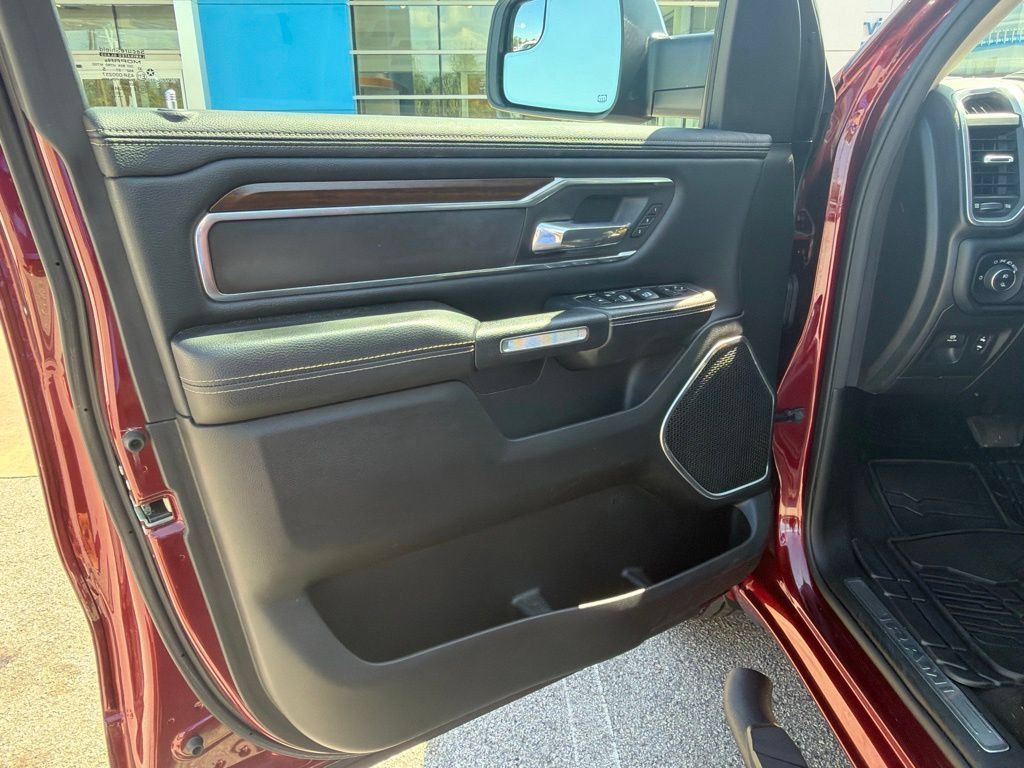 Used 2021 RAM 1500 Laramie AWD/4WD image 6