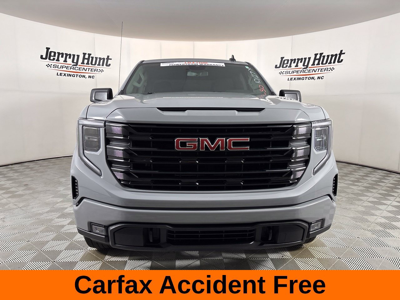 Used 2024 GMC Sierra 1500 Elevation AWD/4WD image 3