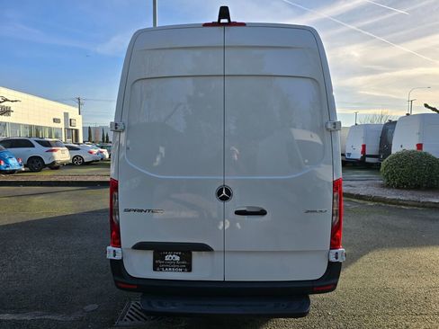 New 2025 Mercedes-Benz Sprinter 2500 image 5