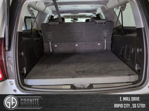 Used 2018 Chevrolet Suburban LT image 23