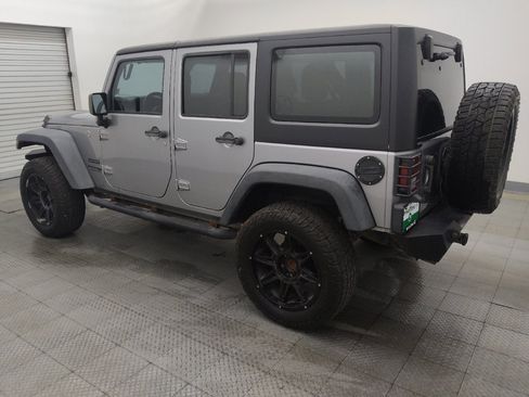 Used 2018 Jeep Wrangler Unlimited Sport AWD/4WD image 3