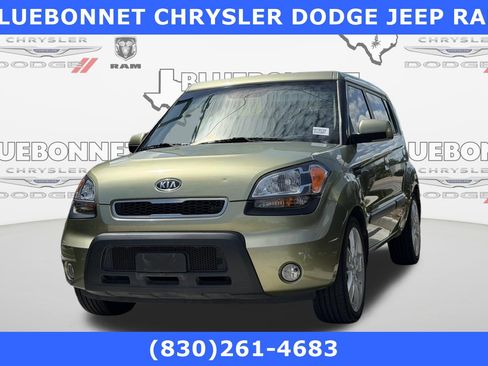 Used 2010 Kia Soul ! FWD image 1