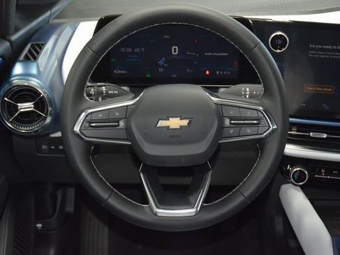 New 2026 Chevrolet Equinox EV LT image 34