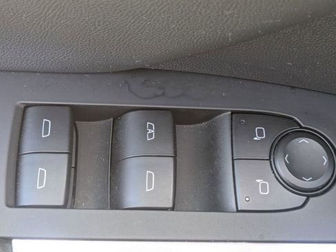 Used 2025 Chevrolet Traverse LT AWD/4WD image 9