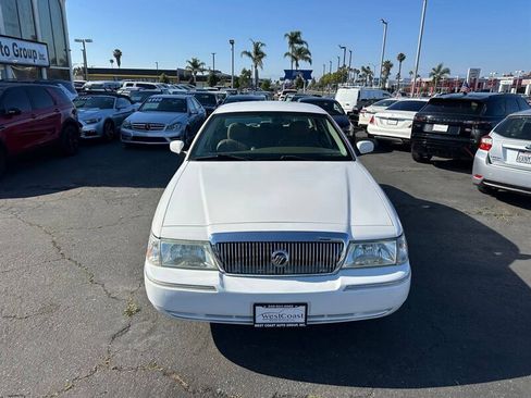 Used 2005 Mercury Grand Marquis GS image 2