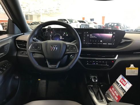 Used 2026 Buick Envista Avenir image 13