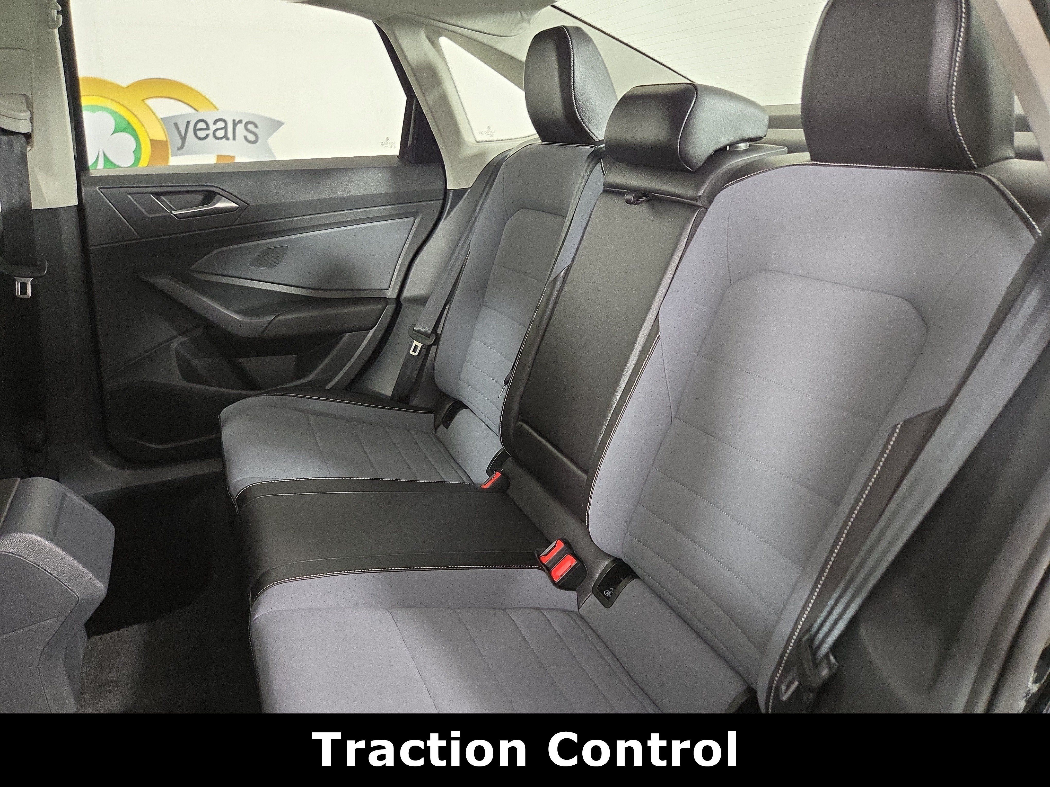 Used 2025 Volkswagen Jetta SE FWD image 12