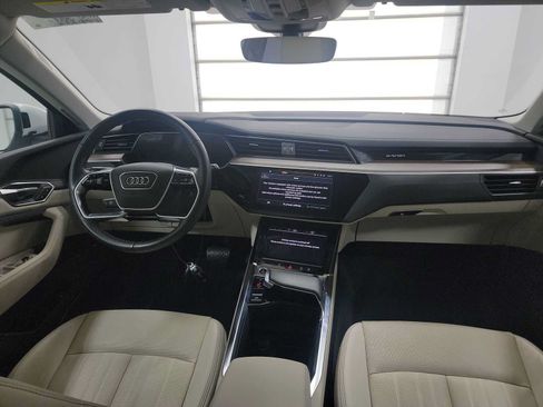 Used 2024 Audi Q8 e-tron Premium Plus w/ Premium Plus Package AWD/4WD image 7