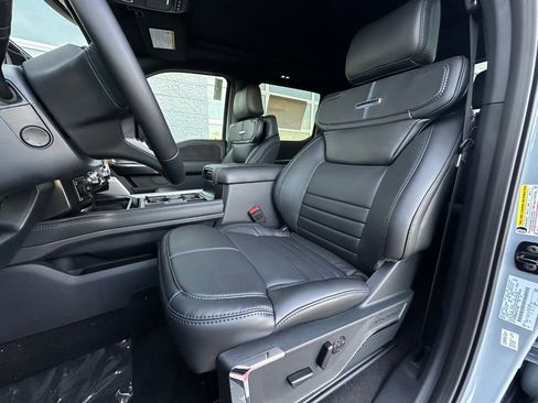 New 2026 Ford F250 Platinum image 28