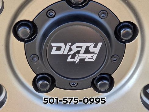 Used 2023 Jeep Gladiator Sport AWD/4WD image 23