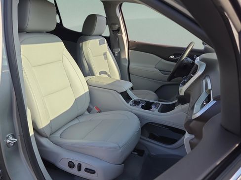 Used 2023 GMC Acadia SLT w/ Preferred Package image 19