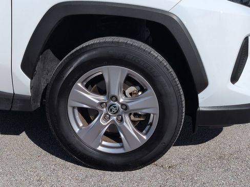 Used 2025 Toyota RAV4 XLE AWD/4WD image 10