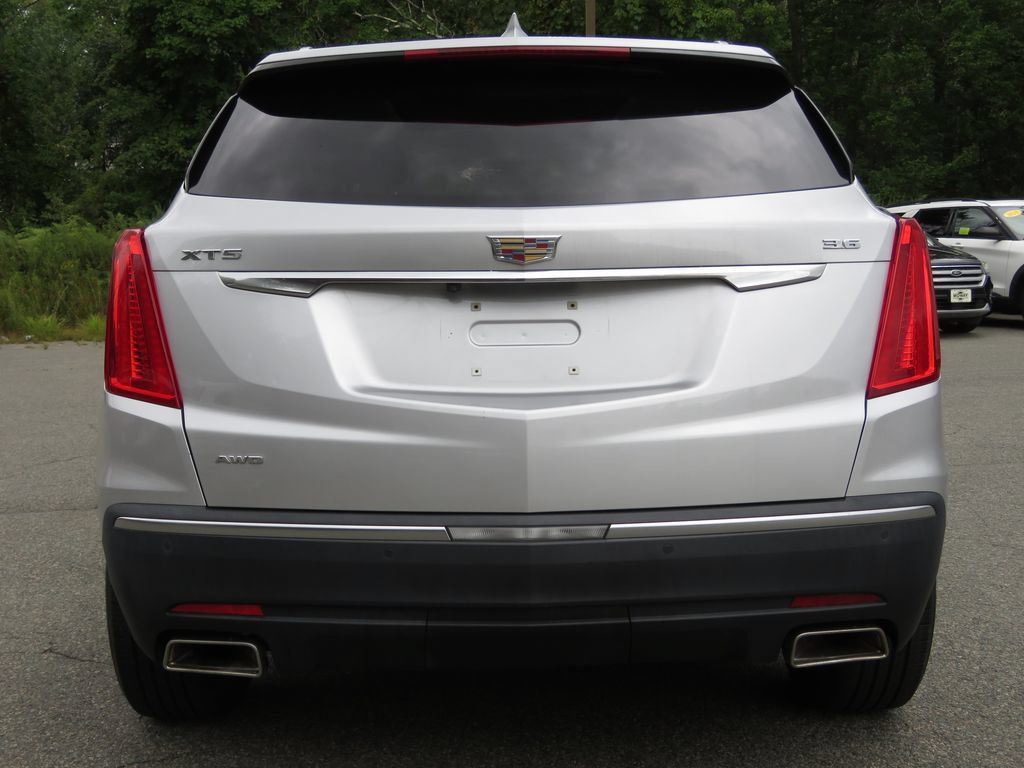 Used 2017 Cadillac XT5 Luxury w/ Driver Awareness Package AWD/4WD image 6