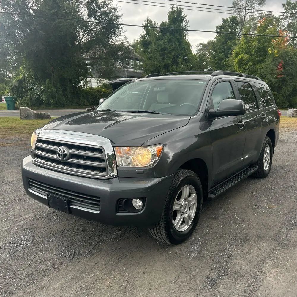 Used 2016 Toyota Sequoia SR5 AWD/4WD image 1