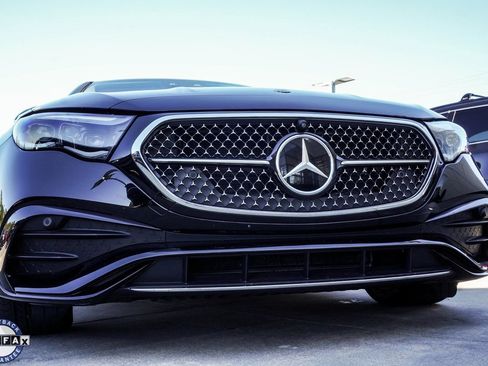 Used 2024 Mercedes-Benz E 350 4MATIC Sedan image 7