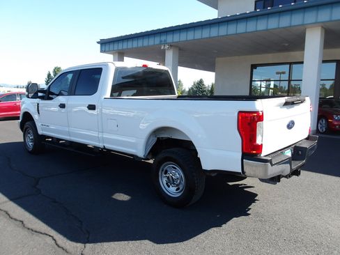 Used 2019 Ford F250 XL w/ Power Equipment Group image 3