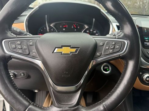 Used 2018 Chevrolet Equinox Premier image 19