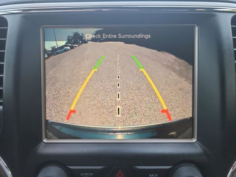 Used 2017 Jeep Grand Cherokee Limited w/ Luxury Group II image 24