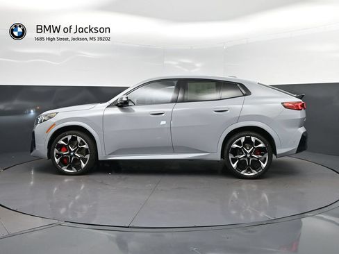 New 2026 BMW X2 xDrive28i w/ Technology Package AWD/4WD image 4
