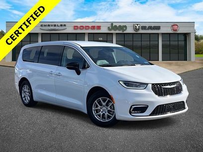Certified 2024 Chrysler Pacifica Touring-L