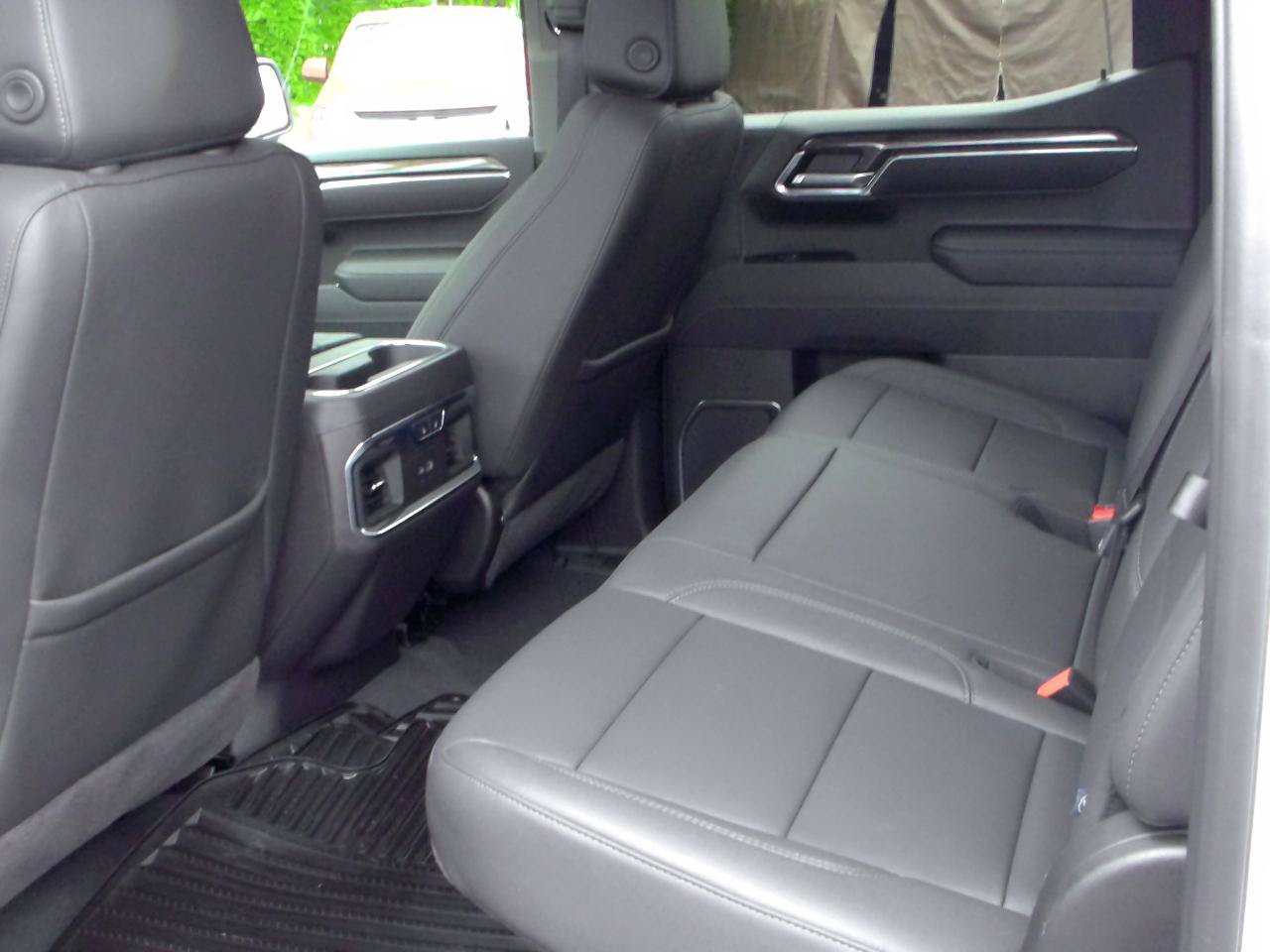 Used 2025 Chevrolet Silverado 1500 LTZ w/ LTZ Premium Package AWD/4WD image 6