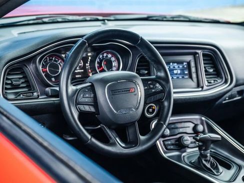 Used 2015 Dodge Challenger R/T w/ Quick Order Package 28B R/T RWD image 7