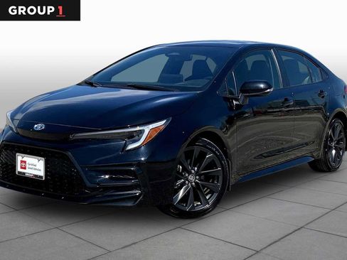 Used 2025 Toyota Corolla SE w/ SE Premium Package image 1