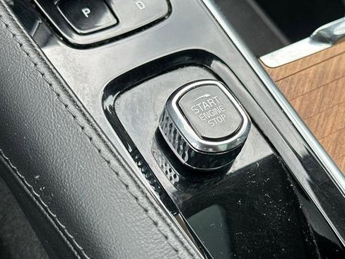 Certified 2023 Volvo XC90 T8 Plus image 26