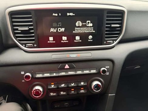 Used 2021 Kia Sportage LX FWD image 11