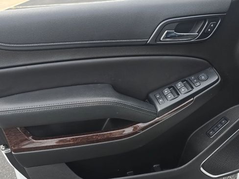 Used 2019 GMC Yukon SLT AWD/4WD image 10