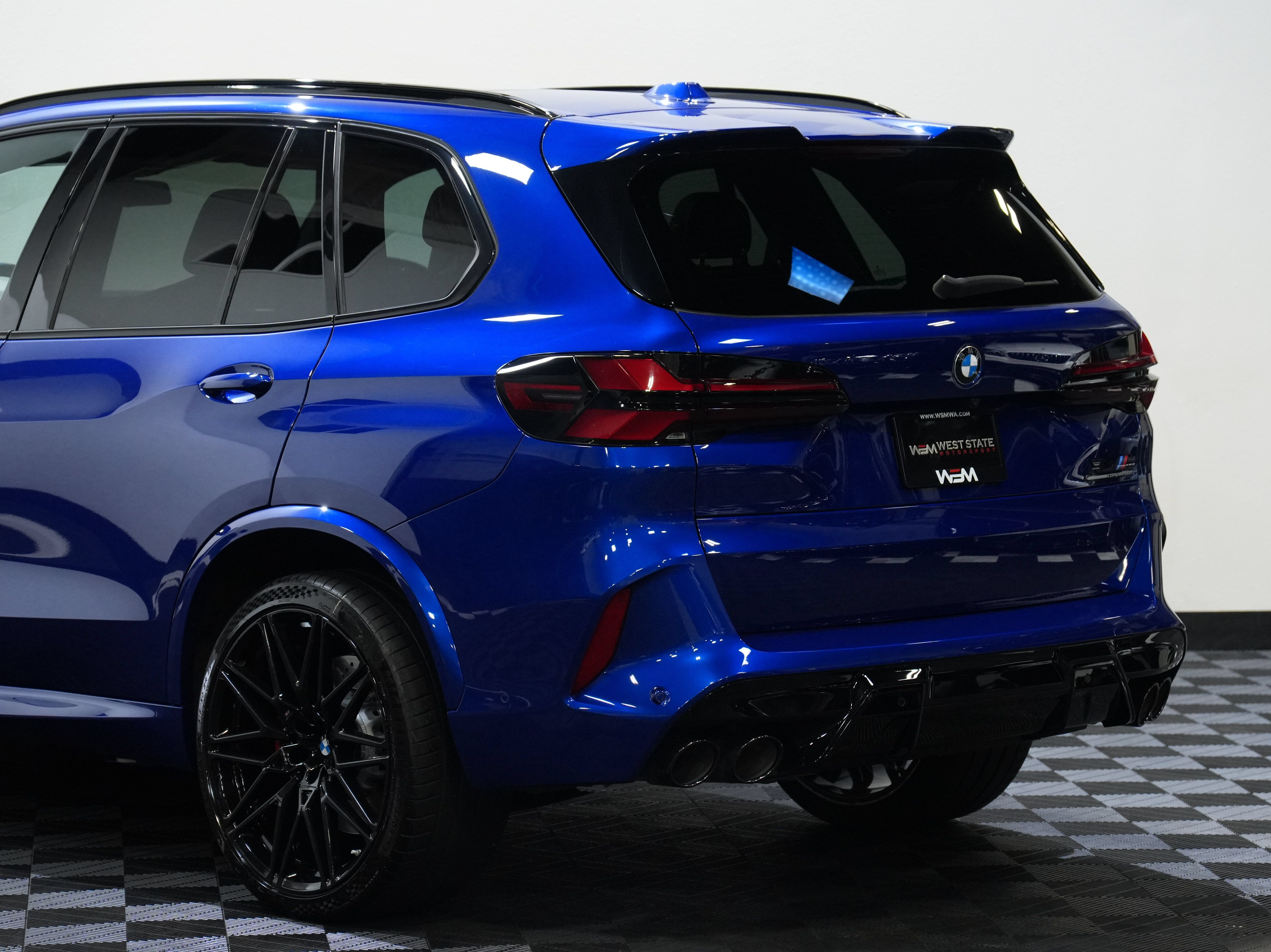 Used 2024 BMW X5 M Competition w/ Executive Package AWD/4WD image 16