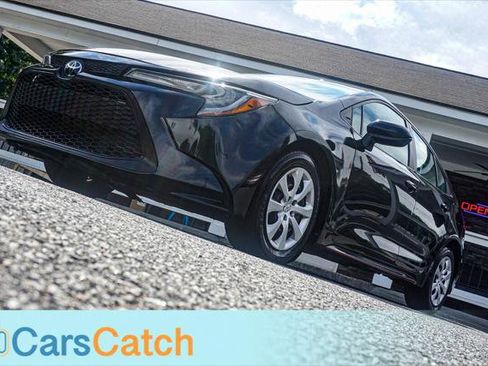 Used 2021 Toyota Corolla LE FWD image 4