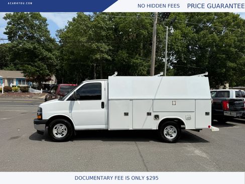 Used 2017 Chevrolet Express 3500 RWD image 5