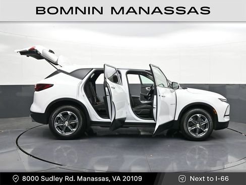 Used 2023 Chevrolet Blazer LT AWD/4WD image 38