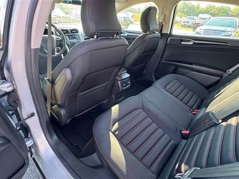 Used 2016 Ford Fusion SE AWD/4WD image 34