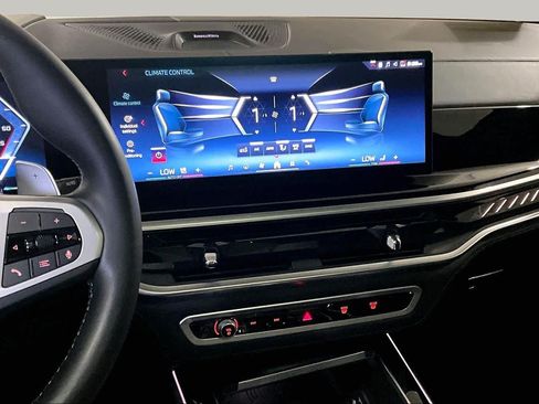 Certified 2025 BMW X7 M60i AWD/4WD image 6