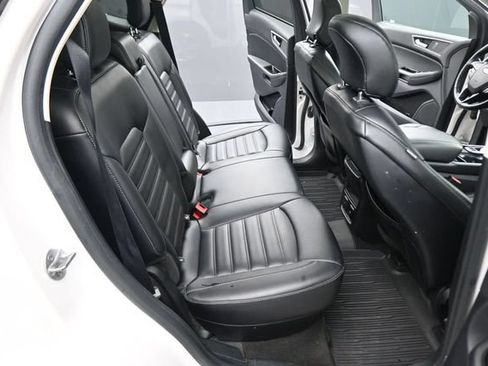 Used 2019 Ford Edge SEL w/ Equipment Group 201A AWD/4WD image 16