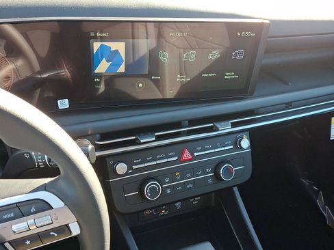 New 2026 Hyundai Tucson SE image 8