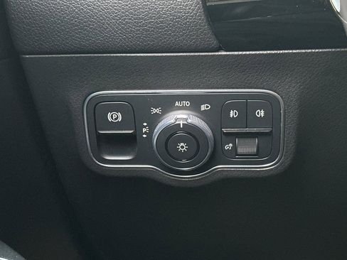 Used 2021 Mercedes-Benz GLA 250 4MATIC image 31