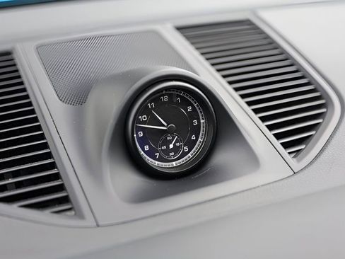 Used 2022 Porsche Macan image 18