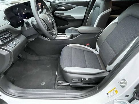 Used 2024 Buick Envista Preferred w/ Convenience I Package image 13