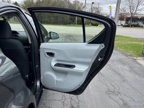 Used 2013 Toyota Prius C Three image 34