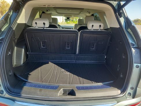 Used 2022 Buick Enclave Avenir w/ Avenir Technology Package image 7