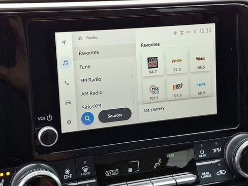 Used 2023 Toyota Highlander XLE image 26