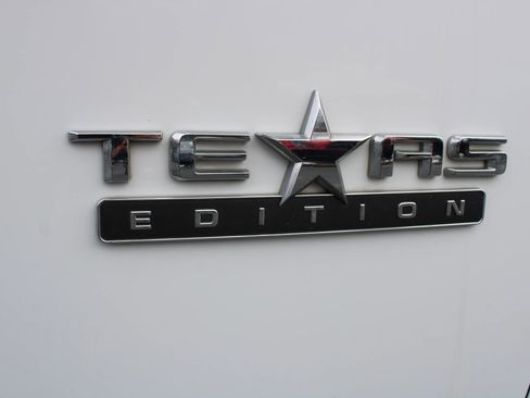 Used 2021 Chevrolet Silverado 3500 LT w/ Texas Edition image 27