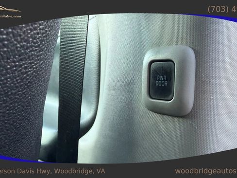 Used 2016 Toyota Sienna SE Premium image 33